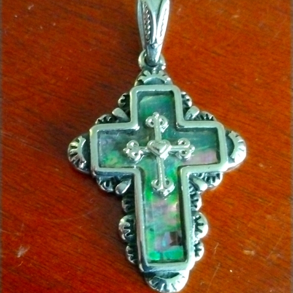 Vintage cross charm - Picture 2 of 2